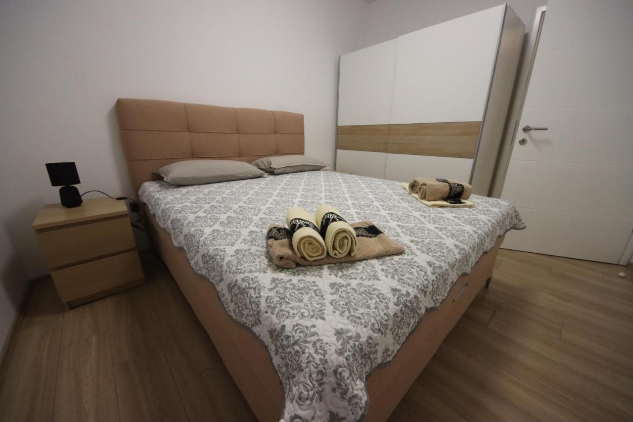 Horvat Apartment *