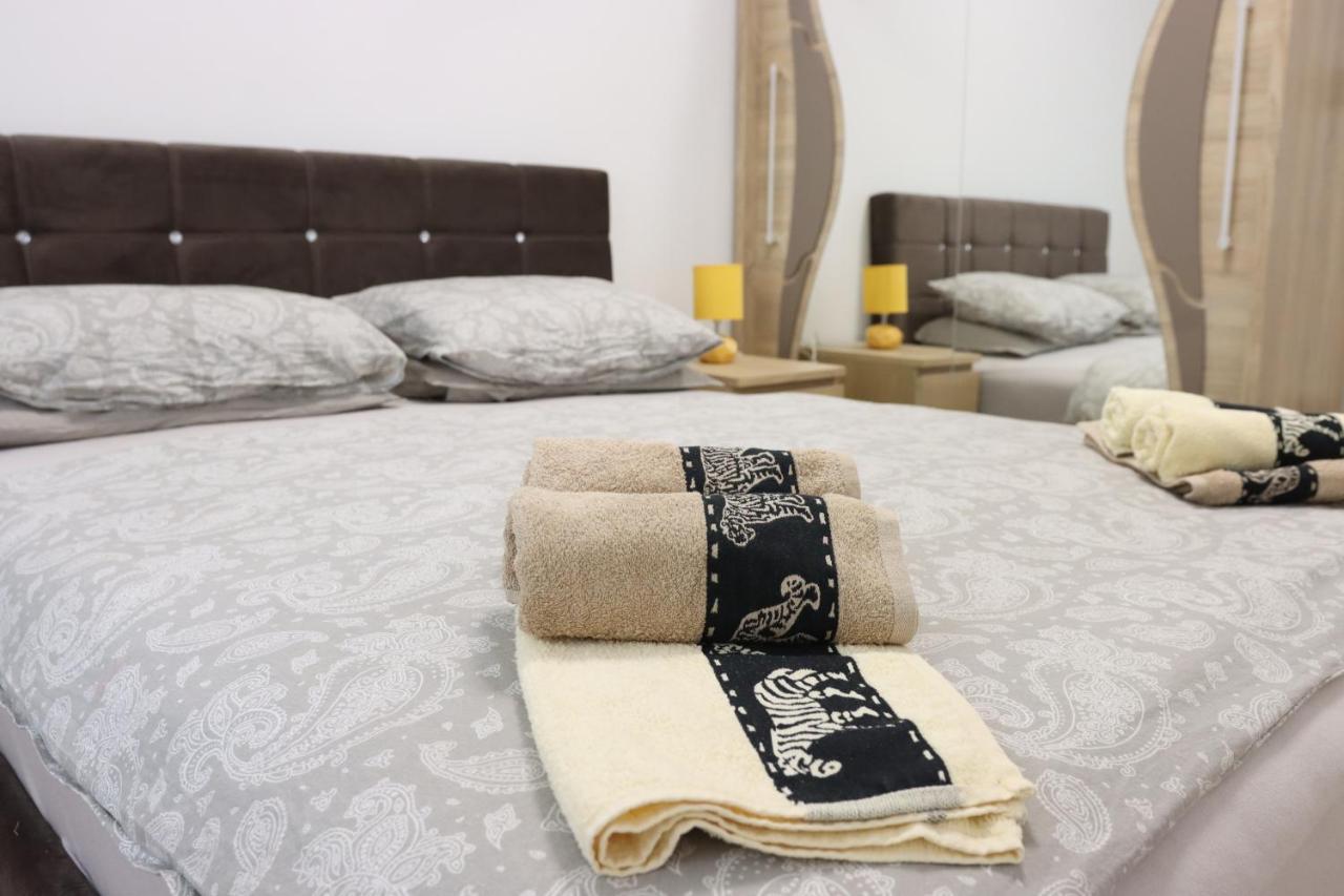 Horvat Apartment *
